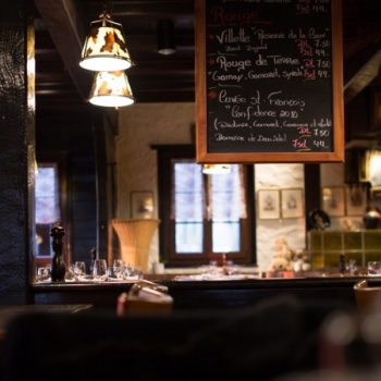 Geur 'Mahoni' bij Café Postiljon